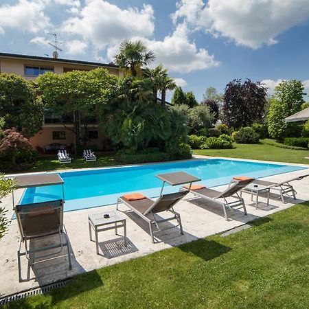 B&B Villa Adriano 데센자노델가르다 외부 사진